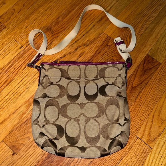 COACH - Picture 3 of 5